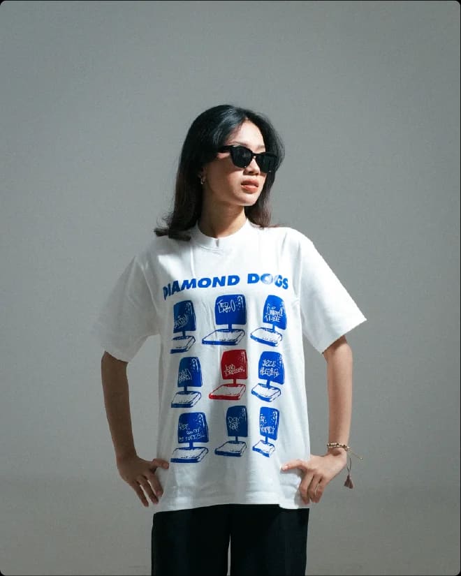 Diamond Dogs showcase mobile
